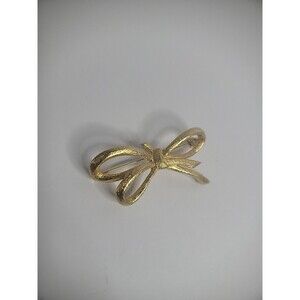 Vintage Gold Tone Bow Brooch Pin Tied Textured Womens Jewelry Costume